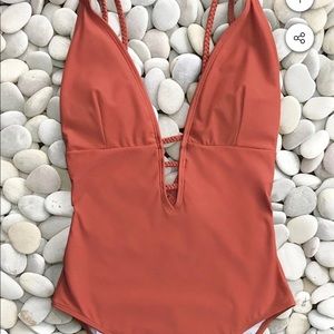 Cupshe bathing suit NWT